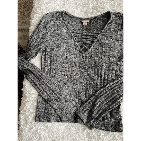 Cape Juby girls sz. M gray design sweater. Cute, comfortable - Picture 4 of 10